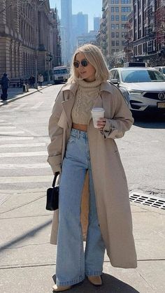 Mantel Outfit, Nyc Winter Outfits, New York Outfit, Ny Outfits, Nyc Outfits, New York Outfits, Winter Fashion Outfits Casual, Cold Outfits, Paris Outfits