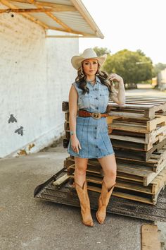 we're here to add more denim to all you denim queen's closets. this denim vest dress is AHHMAZING and a perfect transition piece.Not feeling it as a dress?? no worries wear it as vest and wear a longsleeve underneath plus your favorite jewelz.denim vest dress fit.western arrow details.runs true to size.denim has some stretch.model is a small wearing a small. Denim Vest Dress, Cowboys Boots, Sleeveless Denim Dress, Jean Dress, Sweatshirt Short Sleeve, Sweetheart Dress, Sweater Tank Top, Plus Size Shopping, Country Girl