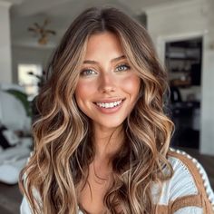 Blonde To Reddish Brown Hair, Medium Carmel Brown Hair, Soft Auburn Balayage, Brunette Honey Blonde Highlights, Summer Brown Hair With Highlights, Hazel Eyes Light Brown Hair, Light Brown Hair With Cool Highlights, Light Brown Hair For Summer, Summer Highlights For Light Brown Hair