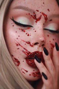 Boho Makeup Products Blood Makeup, Halloween Makeup Inspiration, Smink Inspiration, Cheap Makeup, Creative Makeup Looks, Sfx Makeup, Halloween Makeup Looks, Halloween Make Up, Ugg Slippers