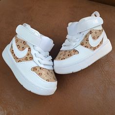 Baby Nike, Fashion Baby Girl Outfits, Foto Baby, Cute Nike Shoes