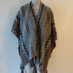 Nwt Womens Tina Demel Black Multicolor Fringed Knit Kimono Wrap Shawl Os * Retail: $65- Color: Black, Multicolor Size: One-Size Fits Most Multi Knit Design Fringed Material: 100% Acrylic Measurements (Flat): Length: 27" Length W/ Pom Pom: 34.5" Width: 40" Nwt, New With Tags. (Item -6 )....Tna_mom902/Loft-4** Knit Kimono, Kimono Wrap, Wrap Shawl, Selling On Ebay, Shawls And Wraps, Knitting Designs, Scarf Wrap, Women's Accessories, Scarf Accessory