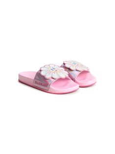 bubblegum pink multicolour iridescent effect floral appliqué round open toe moulded footbed flat rubber sole Urban Fashion Women, Shoe Inspo, Slippers For Girls, Floral Applique, Cute Simple Outfits, Bubblegum Pink, Christmas Wishlist, Cute Shoes, Simple Outfits