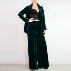 VELVET pants/ Palazzo pants/ Wide leg pants/ Emerald green trousers/ Loose pants/ Wide leg trousers/ Palazzo trousers/ wide leg pants set #EmeraldGreen #WideLegTrousers #PlusSize #PalazzoPants #LoosePants #LooseWomenPants #WideLegPants #PalazzoTrousers #WideLegPantsSet #trousers Green High-waisted Wide Leg Pants For Fall, Green Wide Leg Pants For Evening, Green Wide Leg Pants For Fall, Green Wide Leg Pants For Loungewear, Green Wide Leg Pants For Loungewear In Fall, Green Wide Leg Pants For Fall Loungewear, Green Wide-leg Pants For Evening, Green Long Pants For Evening, Green Wide Leg Full Length Pants For Loungewear