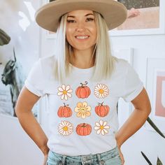 Sweatshirt With Leggings, Nostalgic Beauty, Fall Picnic, Summer Wines, Pumpkin Theme, Cozy Cardigan, Daisy Pattern, Cute Sweatshirts