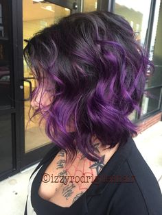 #purplehair 😍 Short Hairstyles Women, Purple Hair Highlights, Shoulder Length Haircuts, Purple Ombre Hair, Hairstyles Women, Hair Color And Cut