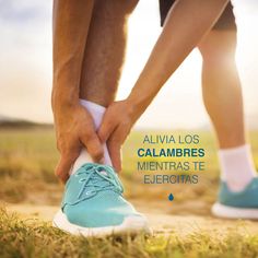 Tomar agua al hacer ejercicio puede ayudar a aliviar los calambres debido a la deshidratación.  #AcquafilterTips #PurificaciónInstantánea Coral, Water