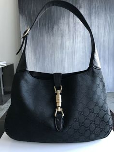 Manifestations Board, Black Gucci Bag, Vintage Gucci Bag, Gucci Hobo Bag, Gucci Vintage Bag, Dream Bags, Gucci Purse, Office Chic, Hobo Style