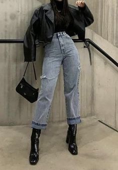 High Fashion Jeans Outfit, Winter Street Style 2023, Mode Edgy, Friendly Outfits, Fashion 23, Edgy Outfit, Week Outfits, Birthday Aesthetic, Soft Gamine