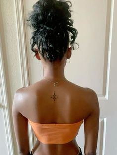 back tattoo, spine tattoo, minimalist tattoo, small tattoo, women tattoo, tattoo inspiration, tatuagem ideas, tatuagem nas costas, tatuagem no pescoço, diamond tattoo Back On Neck Tattoo, Baddie Tattoo Placement, Tattoo Ideas Behind Neck, Tigrinya Tattoo, Star Tattoos Neck, Below Neck Tattoo, Tattoo On The Back Of The Neck, Sun Moon Back Tattoo, Neck Tatoos Woman