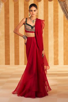 Red Saree Chiffon Embroidery Pre Draped Sangeet Lehenga Outfit for Women Drape Sari, Sweetheart Neck Blouse, Indian Fits, Saree Chiffon, Goa Wedding, Saree Drape, Ridhi Mehra, Net Embroidery