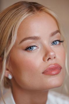 Portofino Wedding, Bridal Makeup For Blue Eyes, Natural Eyeshadow Looks, Make Up Sposa, Timeless Makeup, Frida Aasen, Wedding Makeup Tutorial, Bridal Makeup Natural