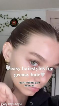 Say 'I Do' to Gorgeous: Wedding Hairstyles That Steal the Show Clean Hairstyles For School, Greasy Hair Ponytail, Clean Girl Hairstyle Tutorial, Baggy Hairstyles, Hair Styles For Greasy Hair Easy, Sleek Ponytail Tutorial, Study Fits, Kayli Boyle