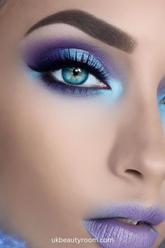 Sultry Makeup For Blue Eyes, Light Blue Makeup Looks, Eye Makeup Images, Wedding Navy, Makeup Images, Formal Makeup