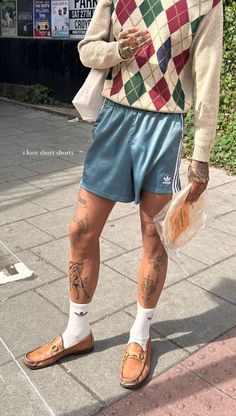 Haute Couture, Couture, Kelly Green Shorts Outfit, Green Shorts Outfit, Socks Outfit, Look Con Short, Dope Outfits For Guys, Dad Fashion, Street Fashion Men Streetwear