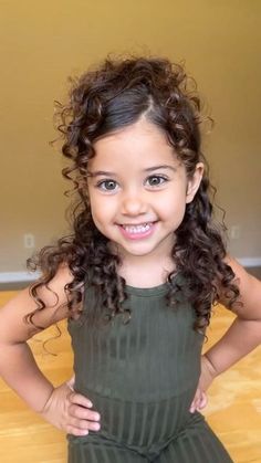 Anna Victoria, Describe Her, 5 Minute Hairstyles, Kids Curly Hairstyles, Cute Curly Hairstyles, Tag Friends, Curly Girl Hairstyles