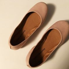 Price Firm, No Offers Lucky Brand Emmie Ballet Flats Leather Upper Color Nude Crafted Of Buttery Soft Leather, The Flats Are Styled With A Rounded Toe And Elasticized, Ruched Topline That Adjusts For Perfect Fit. The Pretty Flats Are Set On Recessed Island Heels And Finished With Topstitching At The Counter. 0.2" Heel Height Shoe Width - Medium Leather Upper, Synthetic Lining, Rubber Sole Nude Ballet Flats, Metallic Ballet Flats, Pretty Flats, Black Suede Flats, Black Leather Ballet Flats, Velvet Loafers, Ballerina Shoes Flats, Loafer Shoes Women, Ankle Strap Flats