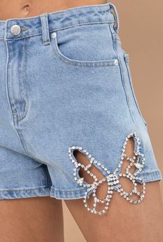 Butterfly Rhinestone Denim Shorts Denim Belt Outfit, Shorts Design Ideas, Emblishments Fashion, Bedazzled Pants, Revamp Clothes, Sparkly Butterfly, Jeans Crafts, Rhinestone Denim, Butterfly Rhinestone