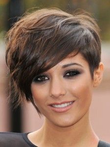 really cute short hair Frankie Sandford Hair, Oval Face Hairstyles, Hair Styles 2014, Hair Guide, Cute Hairstyles For Short Hair, Short Hair With Bangs