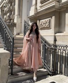 Sara Bharwana, Simple Suit Designs, Fashion Illustration Face, Bride Reception Dresses, Asian Wedding Dress Pakistani, Stylish Actresses, Asian Wedding Dress, Beautiful Pakistani Dresses