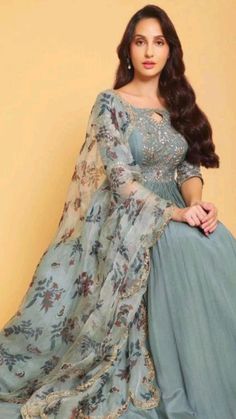 Long Sleeve Long Dresses, Oscar Fashion, Gaun Fashion, Photos Hd, Indian Fashion Designers