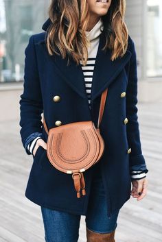 Preppy Winter Outfits Casual, Preppy Winter Outfits, Adrette Outfits, Navy Peacoat, Preppy Winter, Blue Coat, Winter Trends, Thanksgiving Outfit, Model Fashion