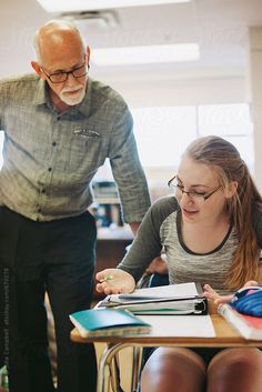 Teacher Student Photography, Student Life Photography, School Photography Classroom, Classroom Photoshoot, Photography Classroom, Stock Photography Ideas