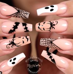 halloween october nail art. spiderweb pumpkin bat nail art for halloween nails. Horror Nails, Holloween Nails, Cute Halloween Nails, Fall Nail Trends, October Nails, Nail Shimmer, Fall Nail Art