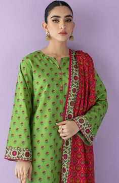 Orient NRDS-23-038 Spring Summer Lawn Vol 1 Original brand suit fabric and photography lite diffrance in actual print. Cotton Lawn Fabric, Neck Designs For Suits, Artsy Photos, Summer Lawn, Lawn Shirts, Green Lawn, Lawn Suits, Suit Fabric, Simple Trendy Outfits