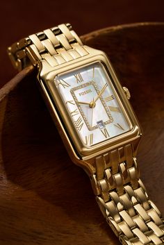 Vintage Gold Watch, Pretty Watches, Dope Jewelry Accessories, Classy Watch, Fancy Watches, Vintage Watches Women, Gold Watches Women, Luxe Jewelry, Jewelry Accessories Ideas