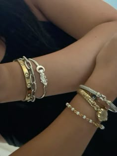 Bracelet Styling Ideas, Mixed Metal Stacked Bracelets, Mixed Metals Stacked Rings, Mix Metal Bracelet Stack, Jewelry Mix Gold Silver, Mix Of Gold And Silver Jewelry, Jewellery Mixed Metals, Gold And Silver Mixed Jewelry Aesthetic, Silver And Gold Stack