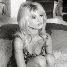 Bridget Bardot Hair, 60s Women, Chica Cool, French Girl