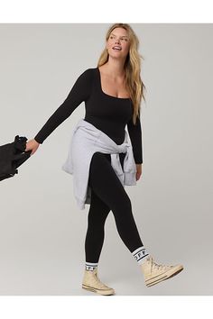 THE LOOK: Lightly brushed with a matte finish. Long sleeve with square neckline./THE FEEL: Lightweight & buttery-soft with just a hint of compression. Built-in shelf with removable pads./THE MOVES: Low-to-medium intensity workouts or busy WFH/errands Airie Aerie, Aerie Real, Offline By Aerie, Full Body Suit, Long Sleeve Workout, List Ideas, Built In Shelves, Intense Workout, Square Necklines