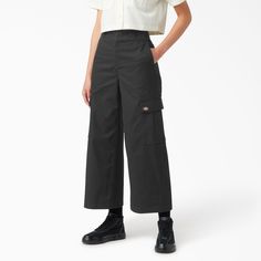 Dickies Cargo Pants, Uniform Style, Fit Cargo Pants, Cropped Cargo Pants, Dickies Women, Dickies Pants, Pullover Cardigan, Uniform Fashion, Shorts Cargo