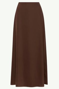 Brown Skirt Outfit, A Line Skirt Outfits, Long Brown Skirt, Simple Style Outfits, Stile Hijab, Satin Maxi Skirt, Classy Winter Outfits, Modesty Outfits, Modest Dresses Casual