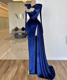 Velvet Ball Gown, Blessed Wednesday, Blue Long Sleeve Dress, Ball Gowns Evening, Long Prom Dresses, Quick Outfits, Girly Images, Spring Summer Dress