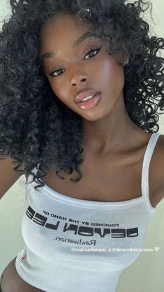 Pretty Dark Skin, Soft Makeup Looks, Brown Skin Makeup, Dark Skin Beauty, Face Card, Soft Glam, Makeup For Black Women