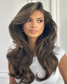 Olivia Rodriguez, Hollywood Curls, Bridal Hair Down, Hollywood Hair, Bridesmaid Hair Makeup, Blowout Hair, Peinados Fáciles Para Cabello Corto, Glam Hair, Wedding Hair Inspiration