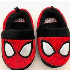 Marvel Spiderman Toddler Boys Slippers Spider-Man Aline Slippers Feature Soft Plush Uppers, Padded Slip Resistant Soles, And Embroidered Eyes On The Top Spiderman Eyes, Spiderman Toddler, Marvel Shoes, Spiderman Outfit, Boys Slippers, Embroidered Eyes, Kids School Backpack, Matching Couple Outfits, Couple Outfits