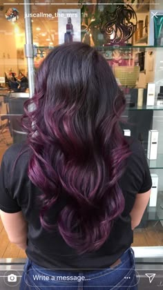 #purple #purplehair #balayage #purplebalayag Plum Purple Hair, Blackberry Hair Colour, Red Purple Hair, Mahogany Hair, Purple Balayage, Purple Ombre Hair