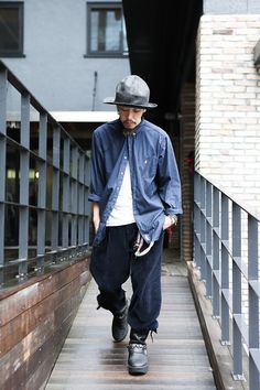 ストリートスナップ [リョータ] | BUD, GARA, GEORGE COX, SKIN, UNDERCOVER, アンダーカバー, ガラ, ジョージコックス, スキン, バド | 原宿 | Fashionsnap.com Modern Men, Japan Style, Dope Fashion, Mens Trends, Street Outfit, Men's Wear, Morning Glory