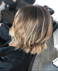 Short Hair Blonde Balayage, Balayage Blond, Autumn Fits, Blonde Hair Inspiration, Short Blonde Hair, Blonde Balayage, Cut And Color, Blonde Hair, Hair Inspo