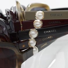 Chanel Throwing Shade, Mode Chanel, Chanel Couture, Chanel Sunglasses, Chanel Accessories, Classy And Fabulous, Sunglasses & Glasses, Ray Ban Sunglasses, Coco Chanel