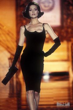 Model Icons, Shalom Harlow, Models 90s, 90s Runway, Mode Chanel, Rebecca Ferguson