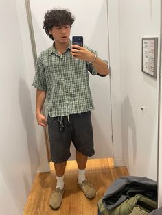 Unique Men’s Outfits, Button Up Jorts Fit, Short Sleeve Button Up Men Streetwear, Polo And Jorts Outfit, Button Up With Jorts, Short Men Outfits, Cropped Button Up Shirt Outfit Men, Cropped Shirt Outfit Men, Boxy Shirt Outfit Men