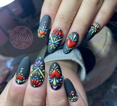 Mexican Nail Designs Ideas, Mexican Independence Day Nails, Mexican Pottery Nails, Folk Art Nails, Mexican Nails Designs Mexico, Folk Nails, Mexican Themed Nails Acrylic, Weird Nail Art, Sugar Skull Nail Art