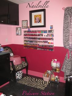 1st year Pedicure Station Area Complete with polish racks. Home Nail Salon Ideas, Nail Technician Room, Nail Salon Furniture, Diy Pedicure, Idea Nail