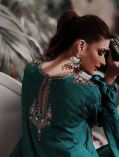 Embroidery Fashion Detail, Traditional Blouse Designs, Velvet Dress Designs, Simple Kurta Designs, Fancy Wedding Dresses, Bridal Dress Fashion, Beautiful Dress Designs, Embroidery Suits Design