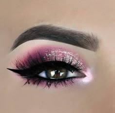 Black Eye Makeup, Eye Makeup Designs, Colorful Eye Makeup