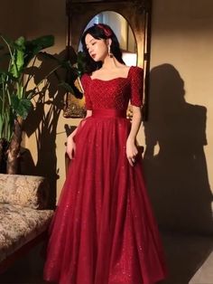 Simple Gowns, Long Gown Dress, Indian Gowns Dresses, Indian Gowns, Long Evening Gowns, فستان سهرة, Stylish Dress Designs